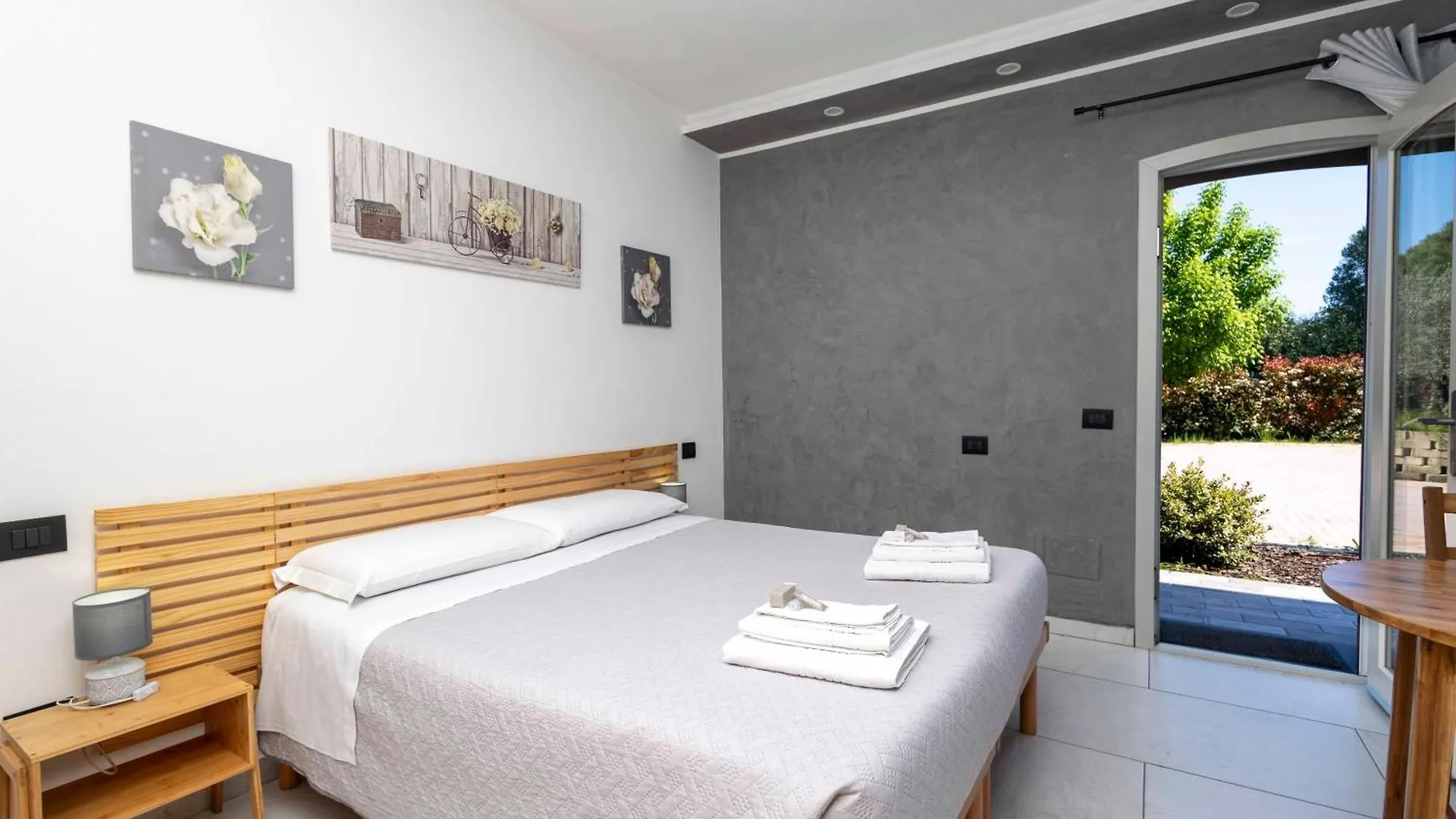 Bed and Breakfast La Pineta Nel Borgo Rávena 0*,  Italia